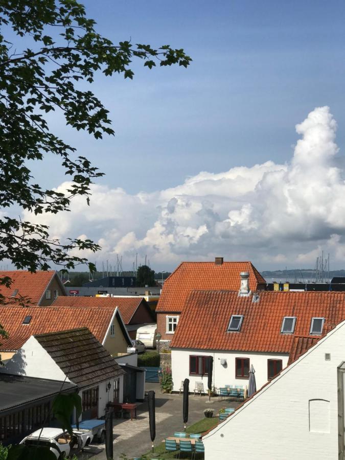 Ibsens Gaard Hotel Ebeltoft Exterior foto
